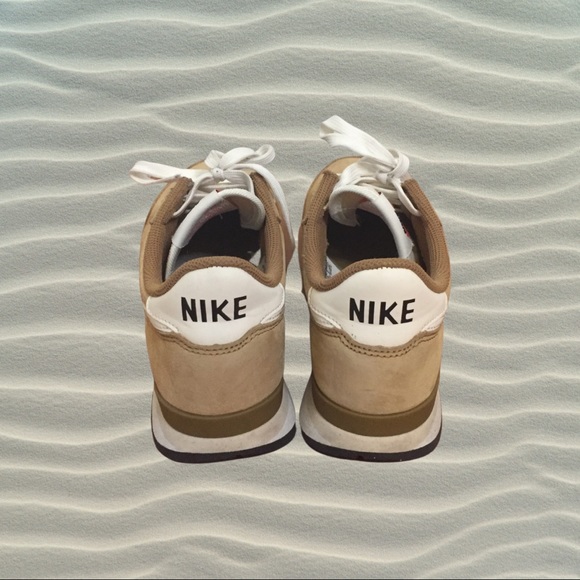 Nike internationalist (M6/W7.5) - SOLD - Picture 3 of 4